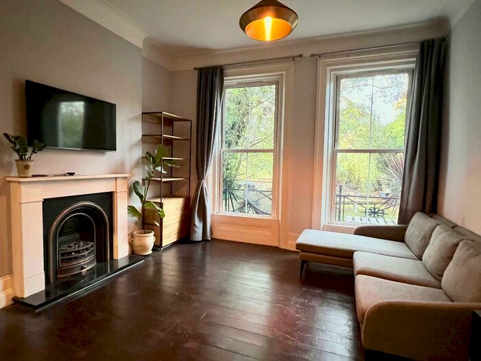 2 Bedroom Flat To Rent In Charlton Road, London, SE3