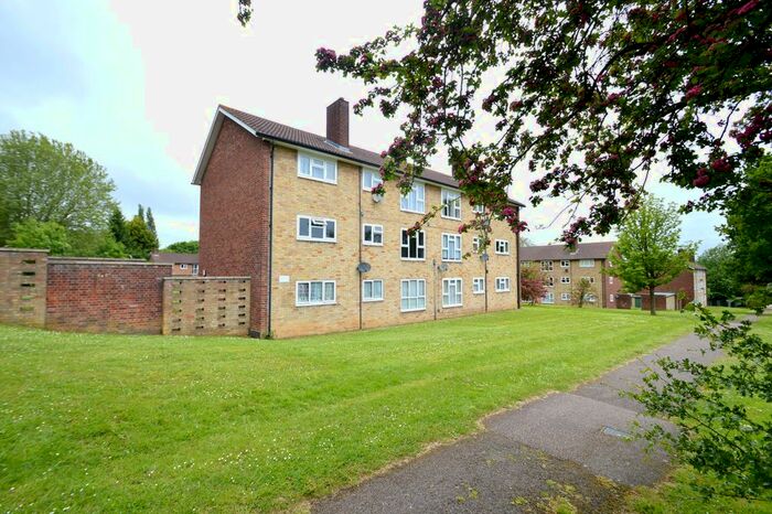 2 Bedroom Flat To Rent In Harwood Hill, Welwyn Garden City, AL8