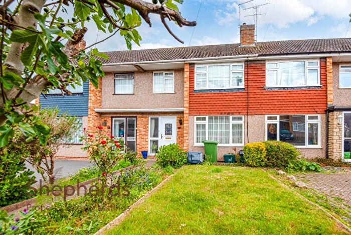 3 Bedroom Terraced House For Sale In Barnfield Close, Hoddesdon, EN11