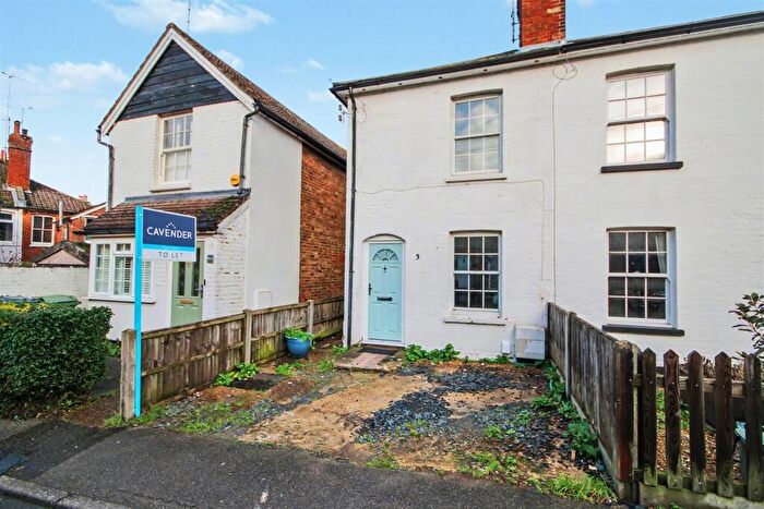 2 Bedroom Semi-Detached House To Rent In Cline Road, Guildford, GU1