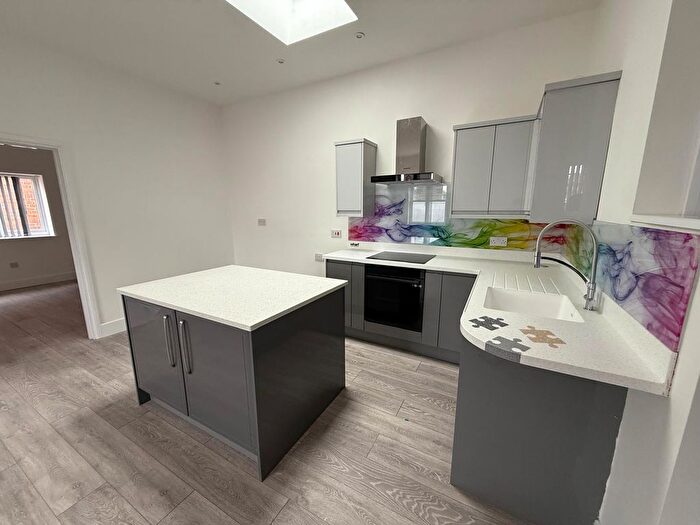 2 Bedroom Flat To Rent In Blackpool Road, Fulwood, Preston, Lancashire, PR2