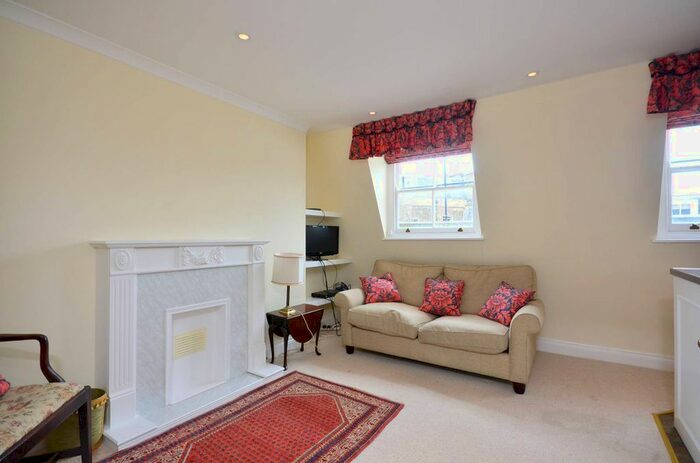1 Bedroom Flat To Rent In Winchester Street, Pimlico, London, SW1V