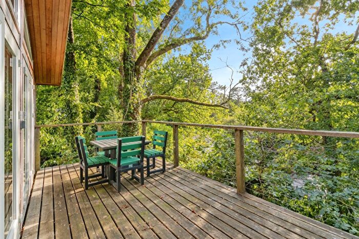 2 Bedroom Detached Bungalow For Sale In Newton Road, Bovey Tracey, Newton Abbot, TQ13