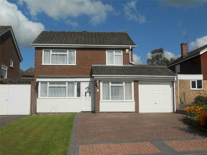 3 Bedroom Detached House To Rent In Montfort Rise, Redhill, Surrey, RH1