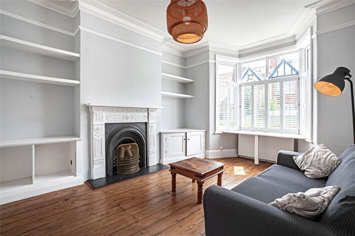 2 Bedroom Flat For Sale In Ribblesdale Road, Furzedown, SW16