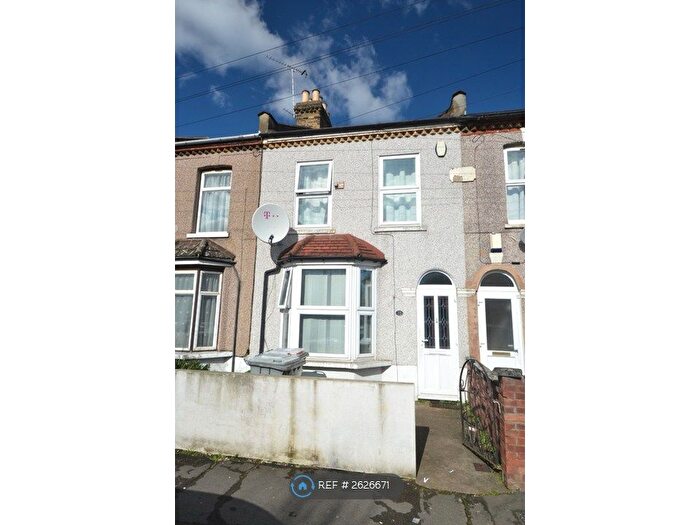 3 Bedroom Terraced House To Rent In Stracey Road, London, E7