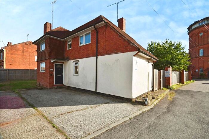 3 Bedroom Detached House For Sale In Norcot Road, Tilehurst, Reading, RG30