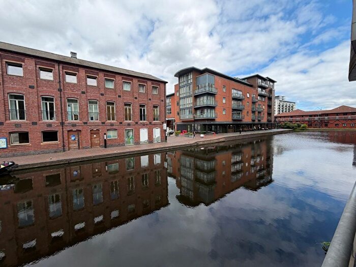 2 Bedroom Flat To Rent In Washington Wharf, Granville Street, Birmingham, B1