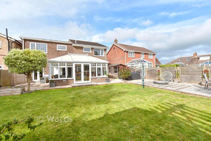 6 Bedroom Detached House For Sale In Newlands, Whitfield, Dover, Kent, CT16