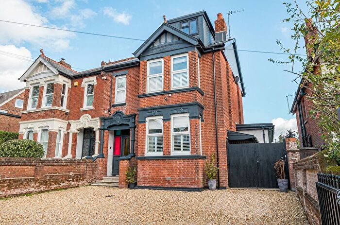 5 Bedroom Semi-Detached House To Rent In Grosvenor Road, Southampton, Hampshire, SO17