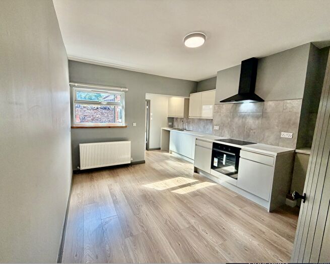 3 Bedroom Terraced House To Rent In Canal Wharf, Chesterfield, Derbyshire, S41