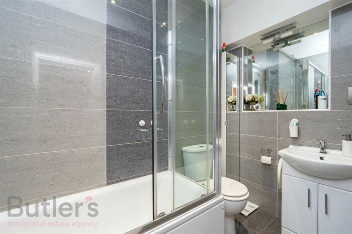 2 Bedroom Apartment To Rent In Burnell Road, Sutton, SM1