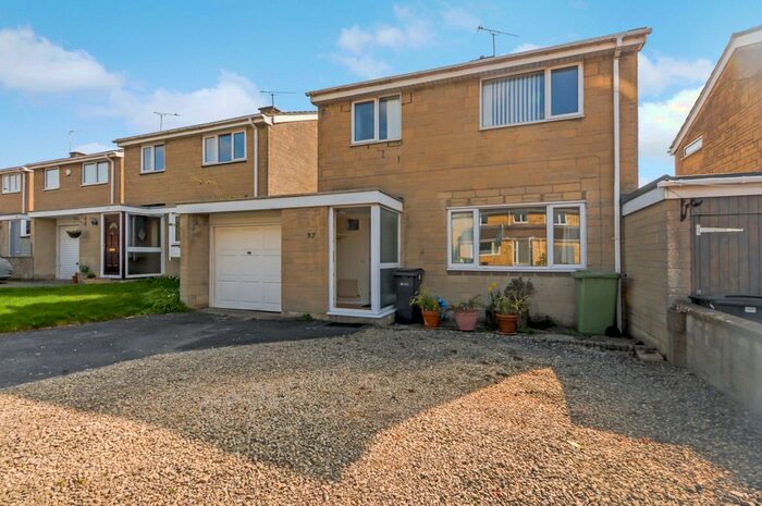 3 Bedroom Detached House To Rent In North Home Road, Cirencester, GL7