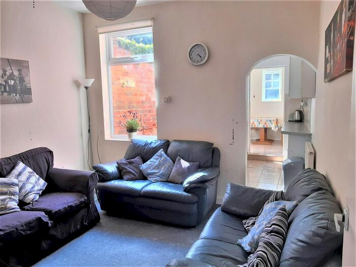 3 Bedroom Terraced House To Rent In Winnie Road, Selly Oak, Birmingham, B29