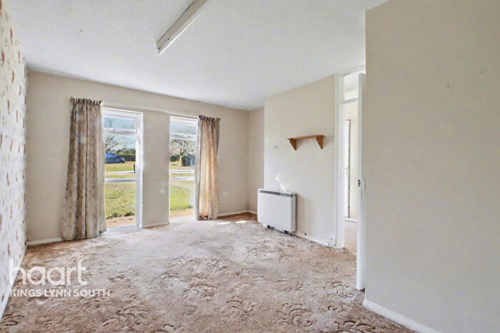 2 Bedroom Semi-Detached Bungalow For Sale In Woodgate Way, King's Lynn, PE31