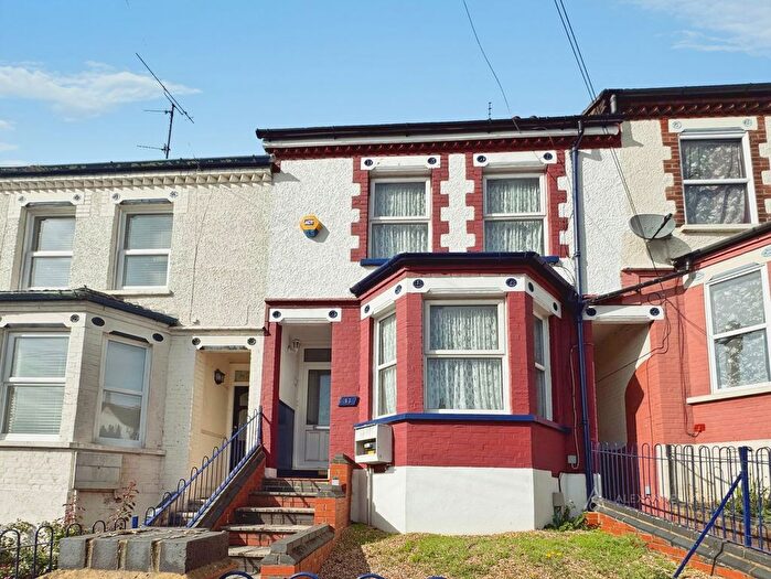 3 Bedroom Terraced House To Rent In Kingston Road, Luton, Bedfordshire, LU2