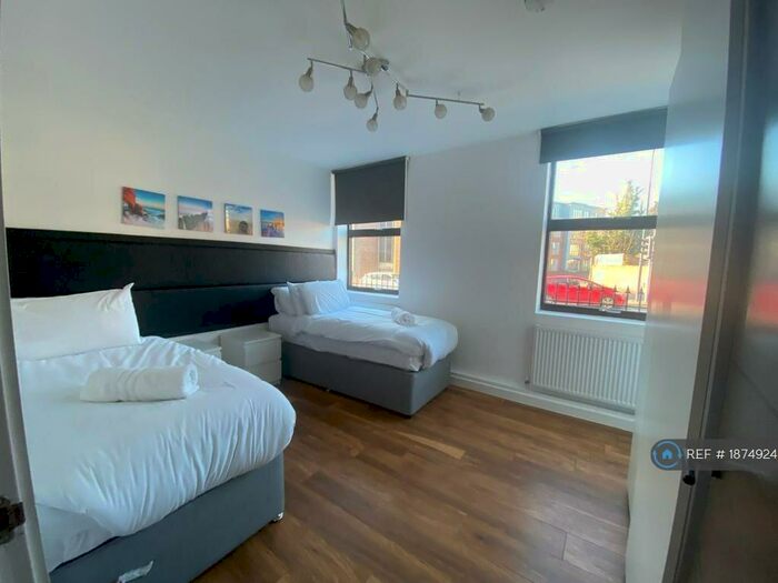 2 Bedroom Flat To Rent In Albion Place, Maidstone, ME14