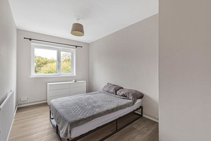 3 Bedroom Flat To Rent In Catherall Road, Highbury, N5