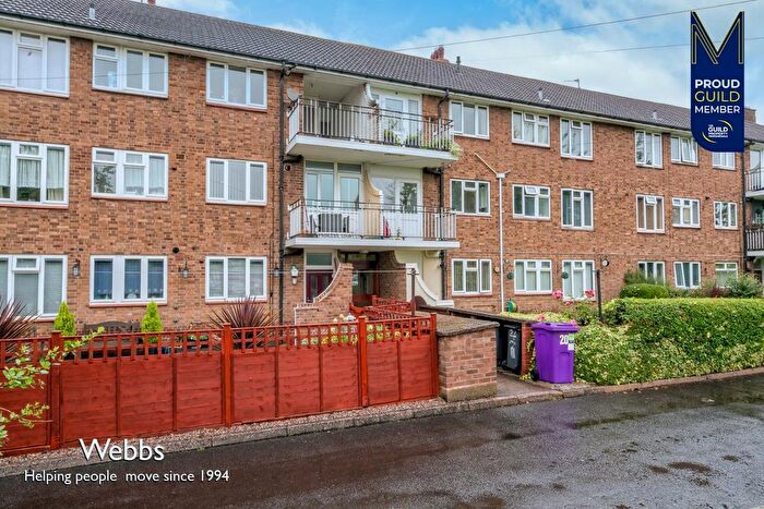 3 Bedroom Flat To Rent In Princess Court, Wolverhampton, WV10