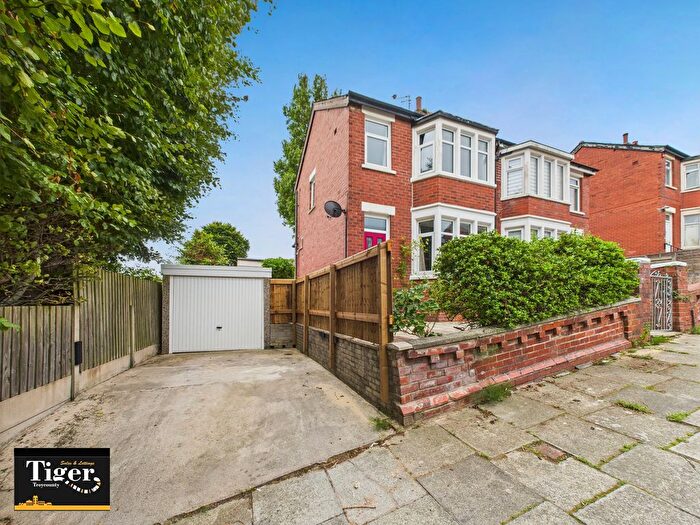 3 Bedroom Semi-Detached House To Rent In Blairway Avenue, Blackpool, FY3
