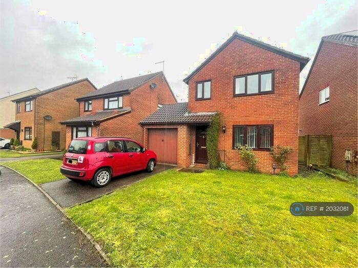 3 Bedroom Detached House To Rent In The Teasels, Warminster, BA12