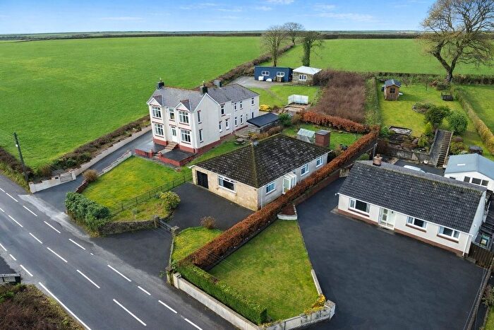 3 Bedroom Detached Bungalow For Sale In Rhydybont, Llanybydder, SA40