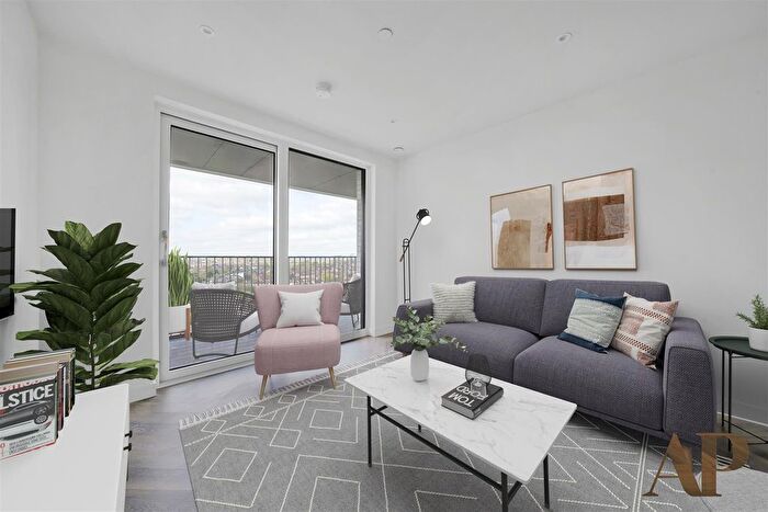 1 Bedroom Flat To Rent In Lindley House, Henshaw Parade, NW9