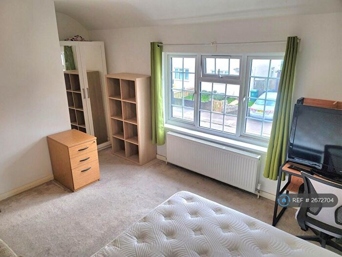 1 Bedroom Flat To Rent In Ascham End, London, E17