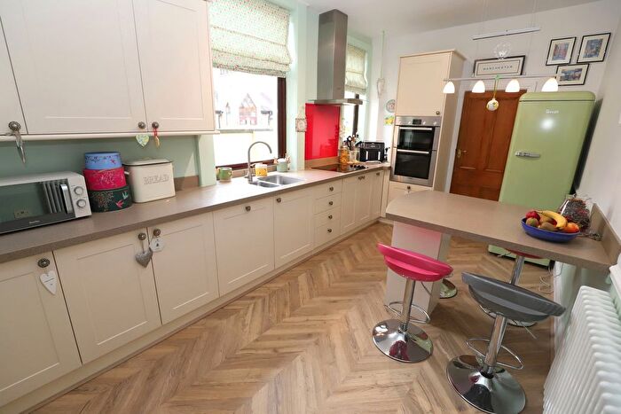 3 Bedroom End Of Terrace House For Sale In Walshaw Road, Bury, BL8