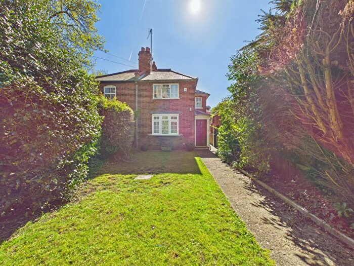 3 Bedroom Semi Detached House For Sale In Gipsy Lane, Tilehurst, Reading, RG30