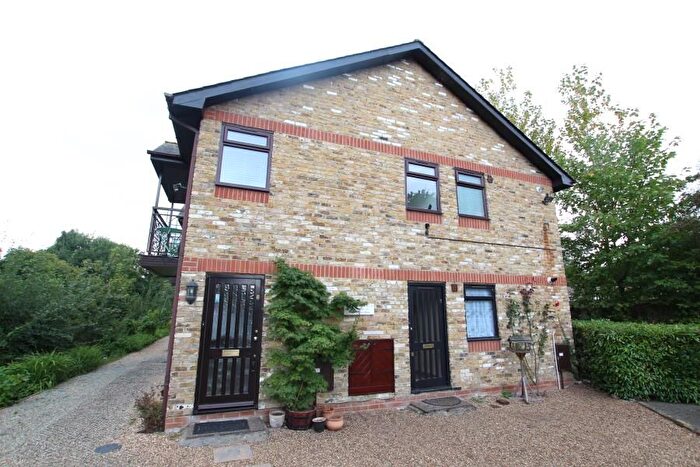 1 Bedroom Flat To Rent In Woking, Surrey., GU21