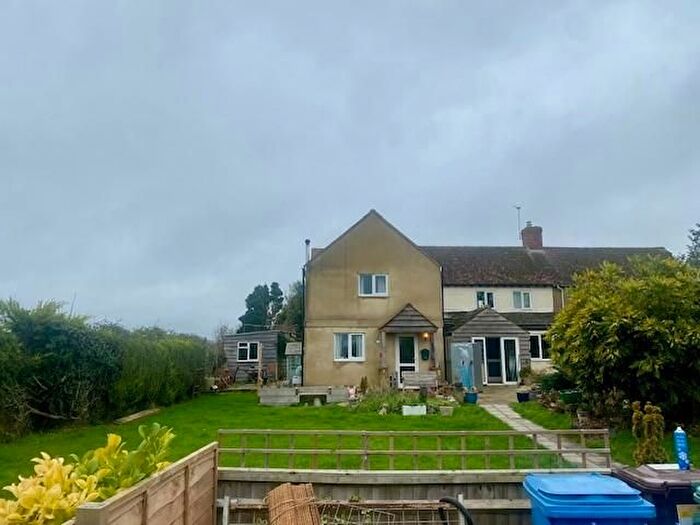 5 Bedroom Semi Detached House For Sale In Swalcliffe Road, Banbury, Oxfordshire, OX15