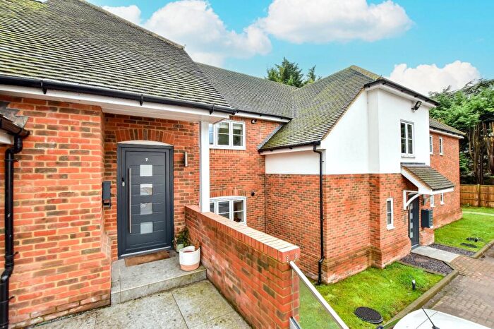 1 Bedroom Maisonette To Rent In Station Road, Amersham, Bucks, HP7