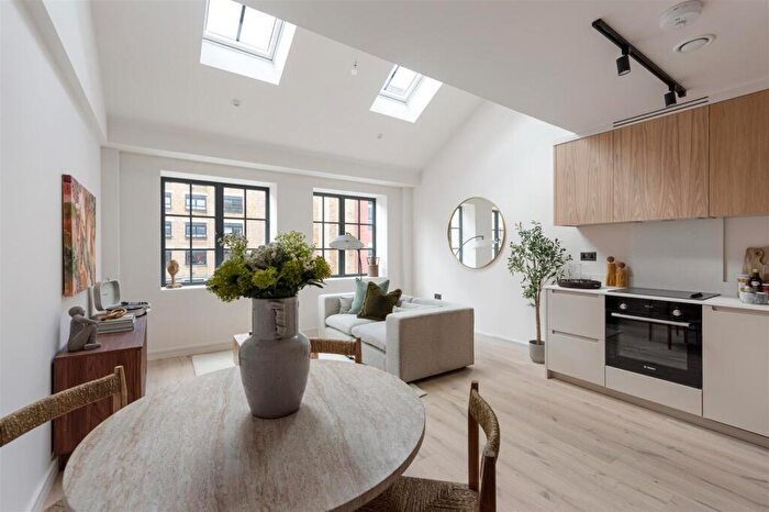 1 Bedroom Flat For Sale In The Threadworks, Hollybush Gardens, Bethnal Green, E2