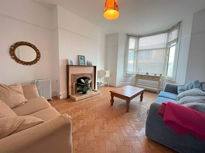 3 Bedroom Maisonette To Rent In Newton Road, Mumbles, Swansea, SA3
