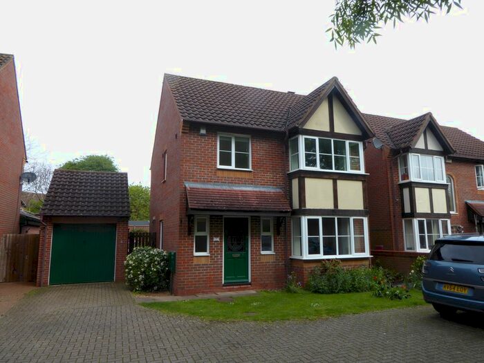 3 Bedroom Detached House To Rent In Bletchley Road, Shenley Brook End, MK5
