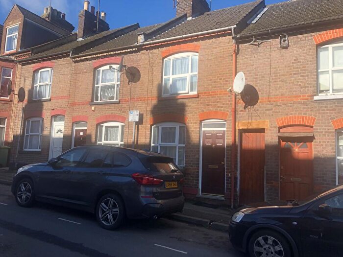 2 Bedroom House To Rent In Tavistock Street, LU1