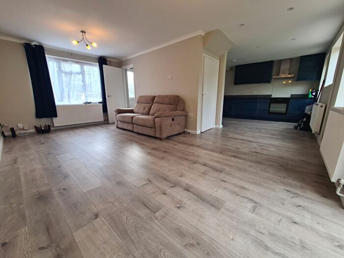 3 Bedroom Terraced House To Rent In Pentland Road, Bushey, WD23