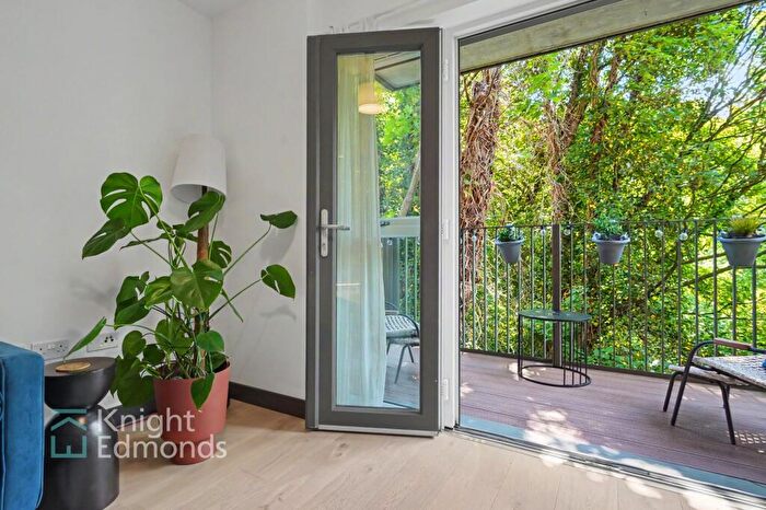 2 Bedroom Flat For Sale In Rosalind Drive, Adeline Heights Rosalind Drive, ME14