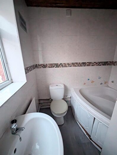 2 Bedroom End Of Terrace House To Rent In Newfield Street, Tunstall, Stoke-On-Trent, ST6