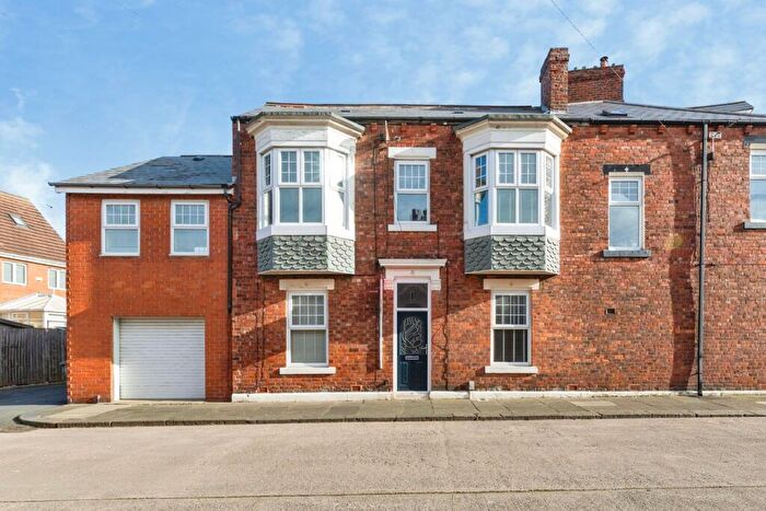 3 Bedroom End Of Terrace House For Sale In St Michaels Avenue North, South Shields, NE33