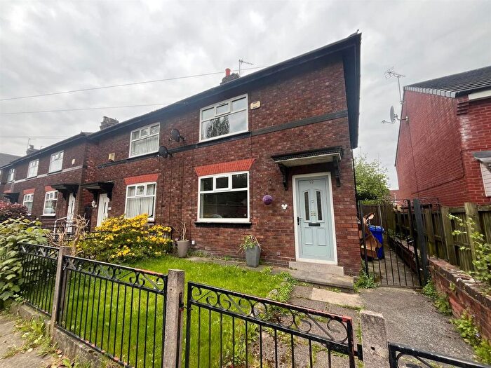 2 Bedroom Semi-Detached House For Sale In Railway Street, Dukinfield, SK16