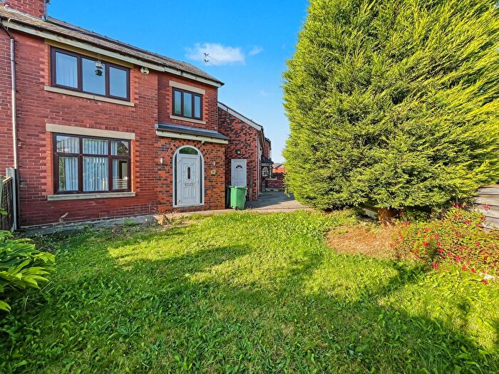 3 Bedroom Semi-Detached House For Sale In Willow Road, Prestwich, M25