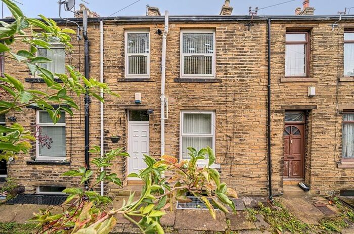 2 Bedroom Terraced House To Rent In Granville Place, Bradford, West Yorkshire, BD15