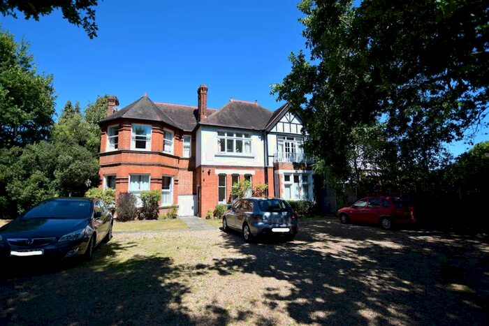 2 Bedroom Flat To Rent In Ditton Road, Surbiton, KT6