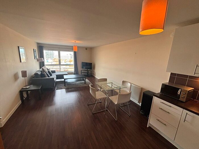 2 Bedroom Flat To Rent In Portland Street, City Centre, Aberdeen, AB11