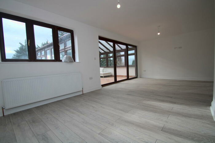 4 Bedroom Detached House To Rent In High Beech, South Croydon, CR2