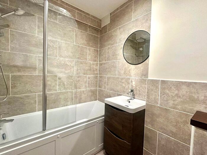 Studio To Rent In Avon Court, Keswick Road, London, SW15