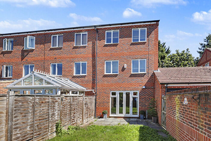 4 Bedroom Terraced House To Rent In Newport Pagnell Road, Wootton, Northampton, NN4