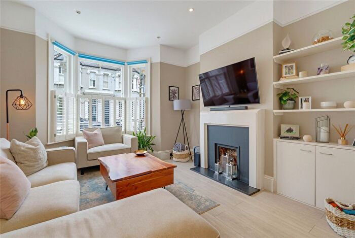 4 Bedroom Terraced House To Rent In Sugden Road, SW11